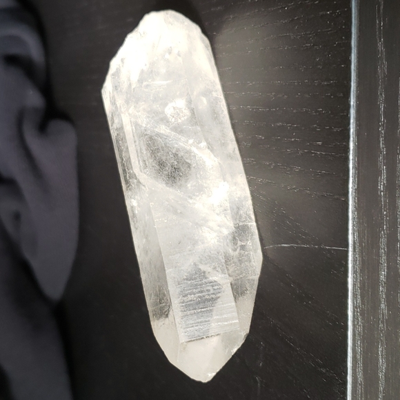 🦝 Clear Quartz Crystal Point - Picture 1 of 5
